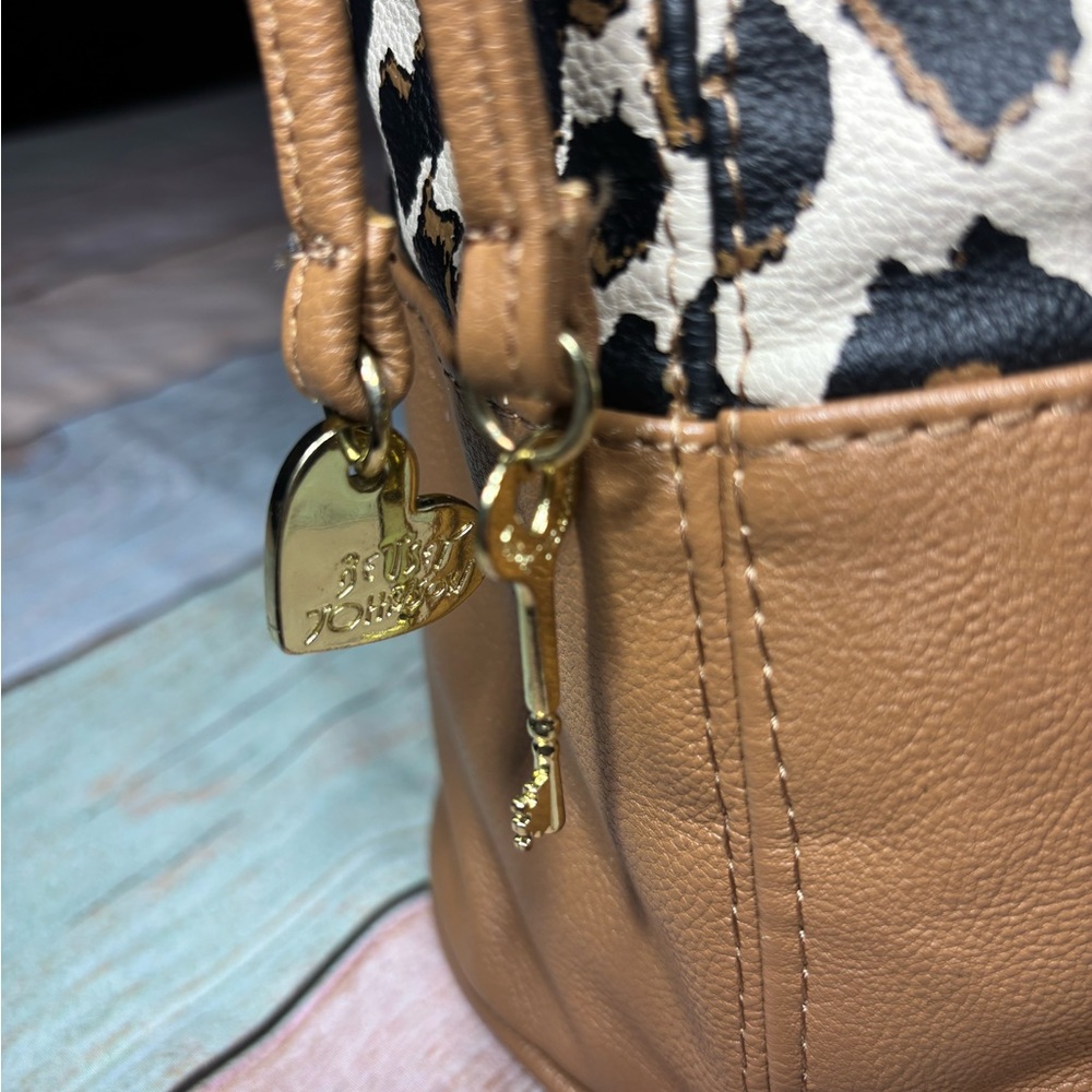 Betsey Johnson Tan Leopard Print Tote Bag - Picture 8 of 16